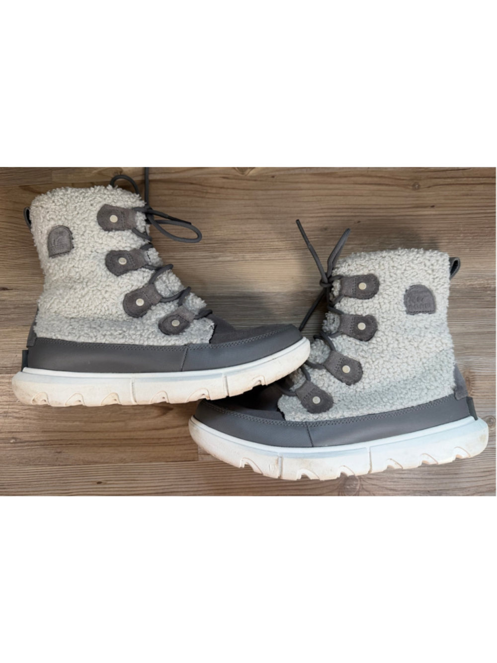 Women's Sorel Explorer II Joan Cozy boots sz 9